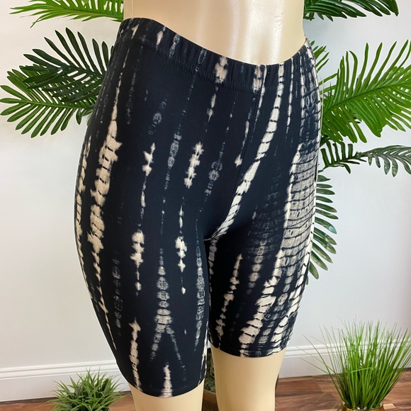 ‼️Tie Dye Biker Shorts Leggings Active Wear Shorts - Picture 2 of 8